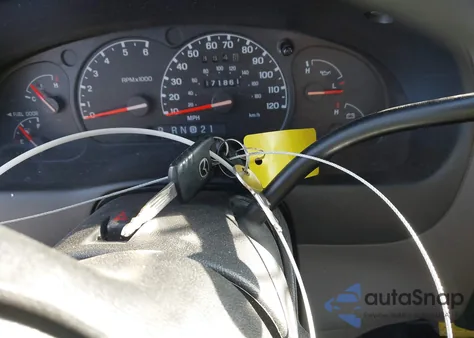 2003 Mazda B4000 Ds z USA, uszkodzony, nr VIN 4F4YR46E43TM18896